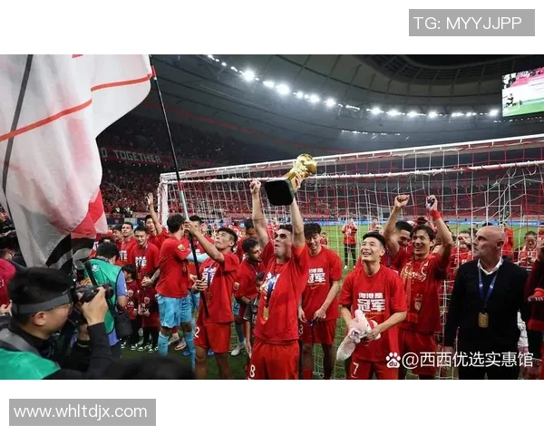 北京足球队实力变革引发热议球迷期待新赛季的辉煌表现与发展潜力